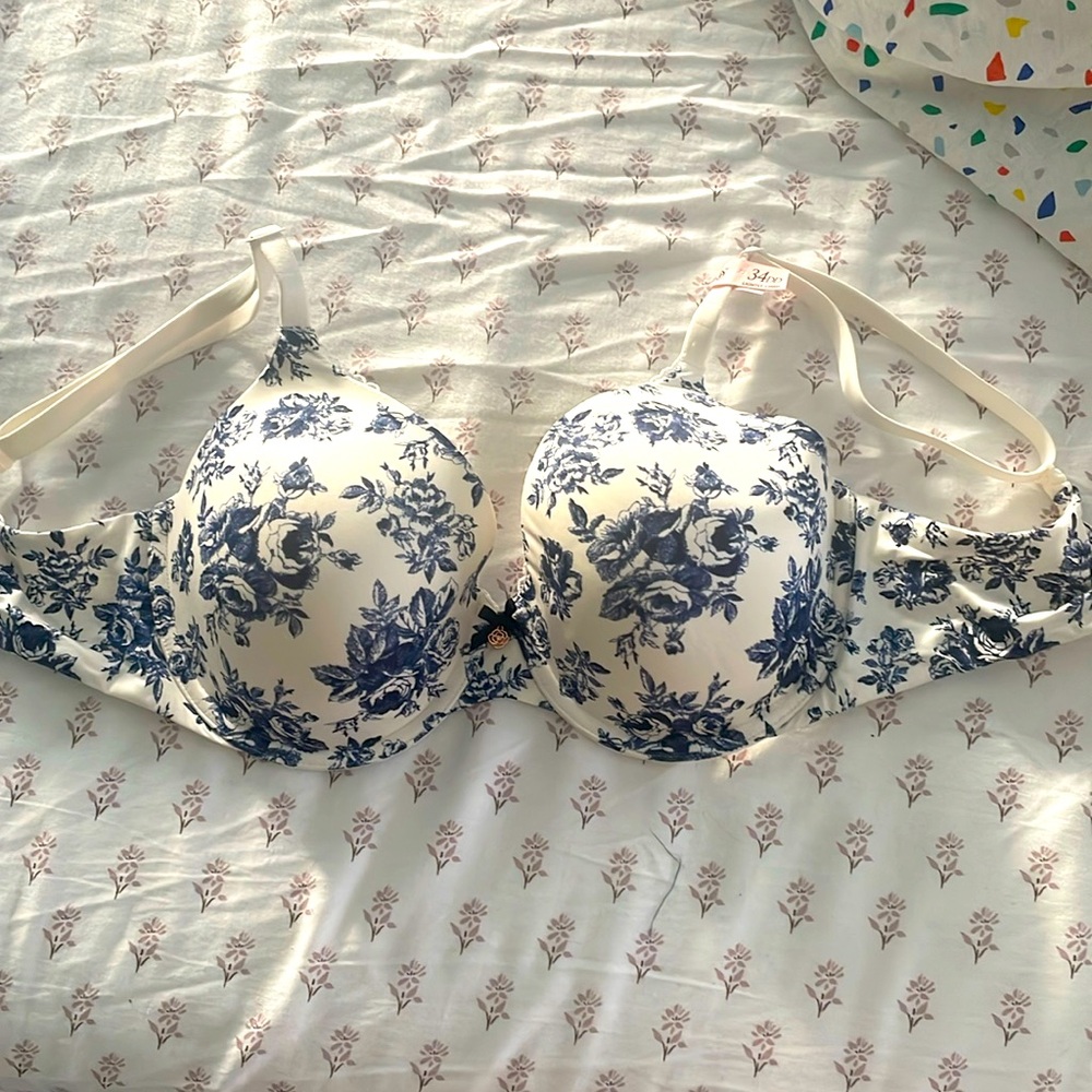Victoria’s Secret bra